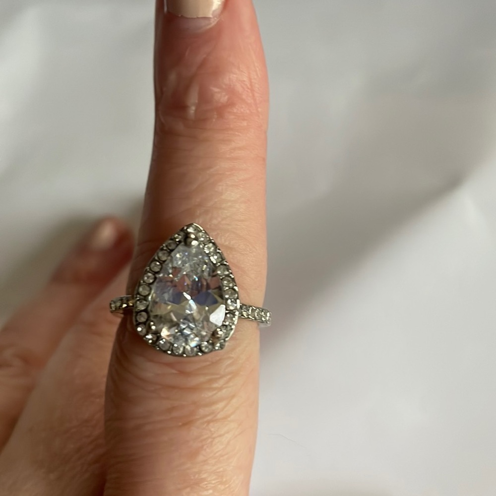 Pear shape sterling silver ring